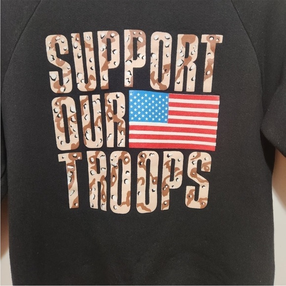 Vintage
Support Our Troops
Crewneck Sweatshirt 
Black
Camouflage Size Medium - Picture 4 of 4